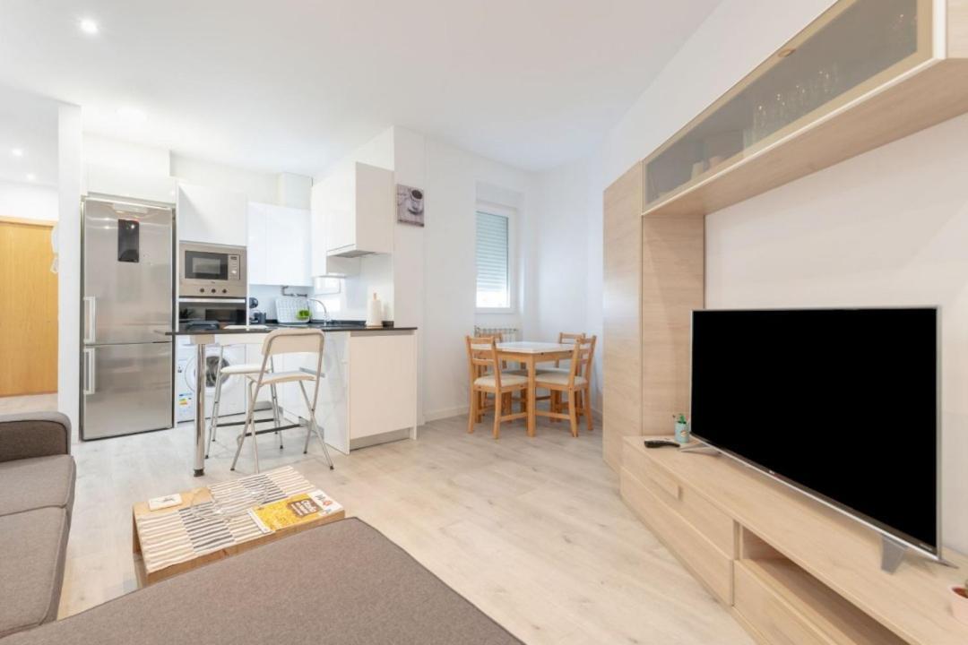 2Bd 1Bth Furnished - Nuevos Ministerios Madri Exterior foto